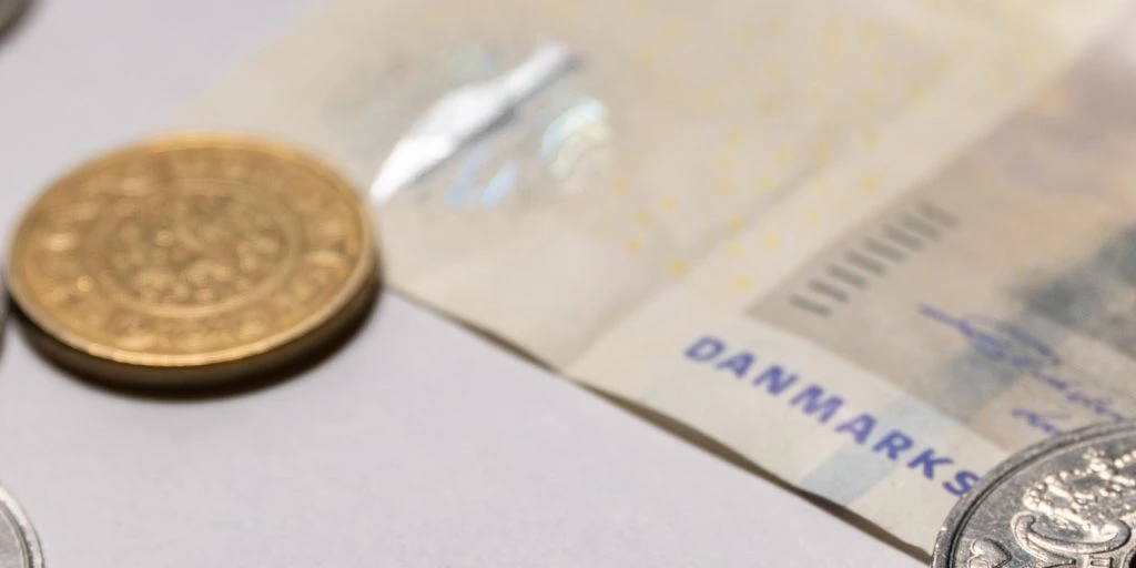 Varmepakken er vedtaget: 6.000 kroner skattefrit til disse danskere