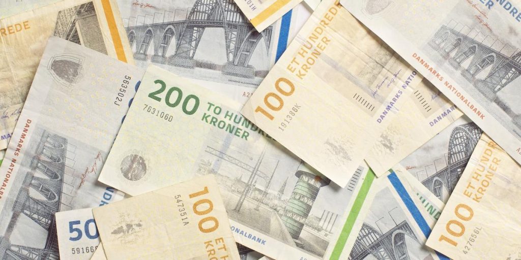 Ældre mand forsøgte at sætte 1,1 million kroner i banken: Mistede det hele på vej hjem