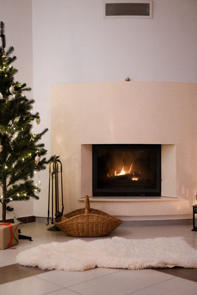 Få varme og hygge ind i hjemmet med en væghængt biopejs