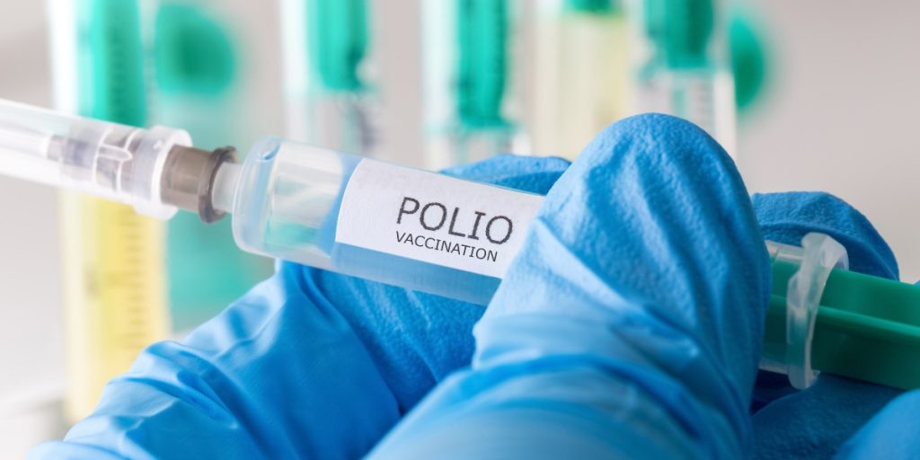 Erklærer undtagelsestilstand: Opfordrer til vaccination mod polio