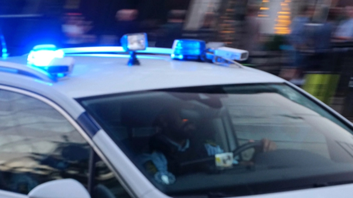 Politiet advarer: ‘Hold jer inden døre’