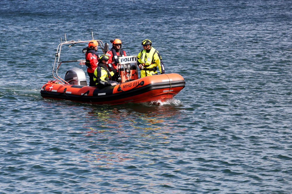 Ældre kvinde fundet død i havet