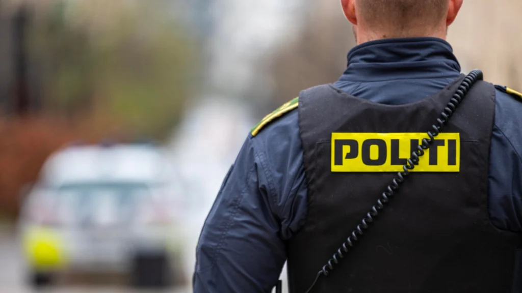 Er det dig, politiet vil have fat i? Politiet med anmodning til disse danskere – har du set noget?
