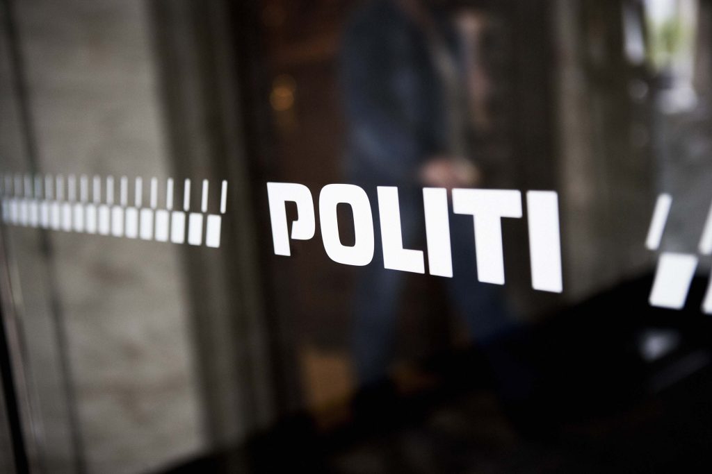 Frit lejde for våbenaflevering i november