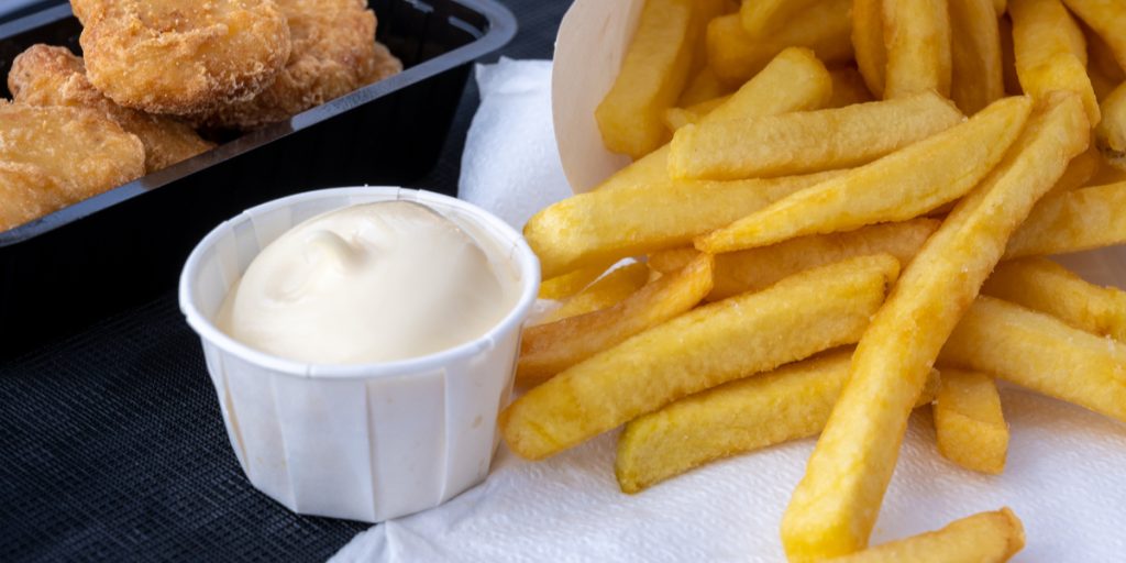 ‘Ville ønske det var en aprilsnar’: Restauranter fjerner pommes frites fra menuen
