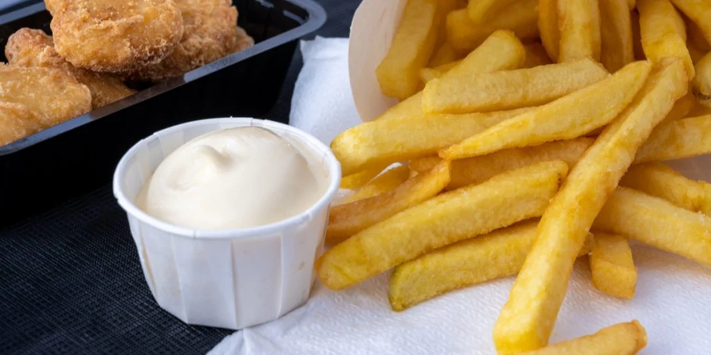 ‘Ville ønske det var en aprilsnar’: Restauranter fjerner pommes frites fra menuen