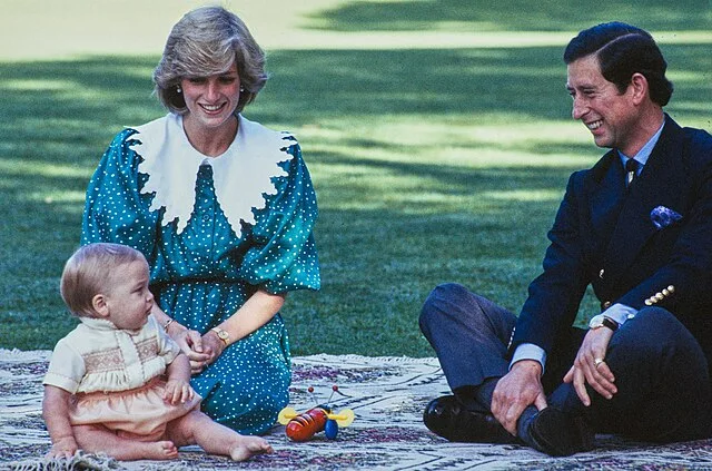 Hun har holdt på Prinsesse Dianas hemmeligheder hele livet: Nu åbner hun op