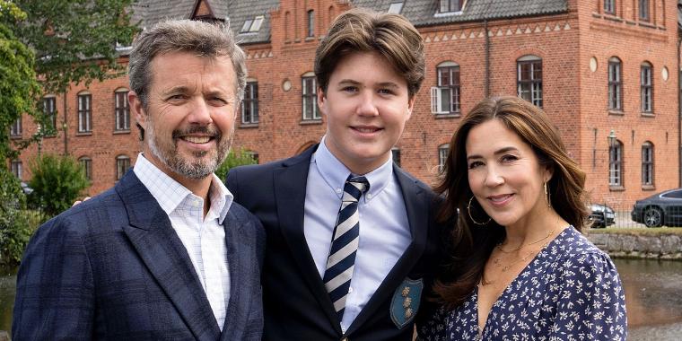 Nu er prins Christian flyttet ind: Se billederne