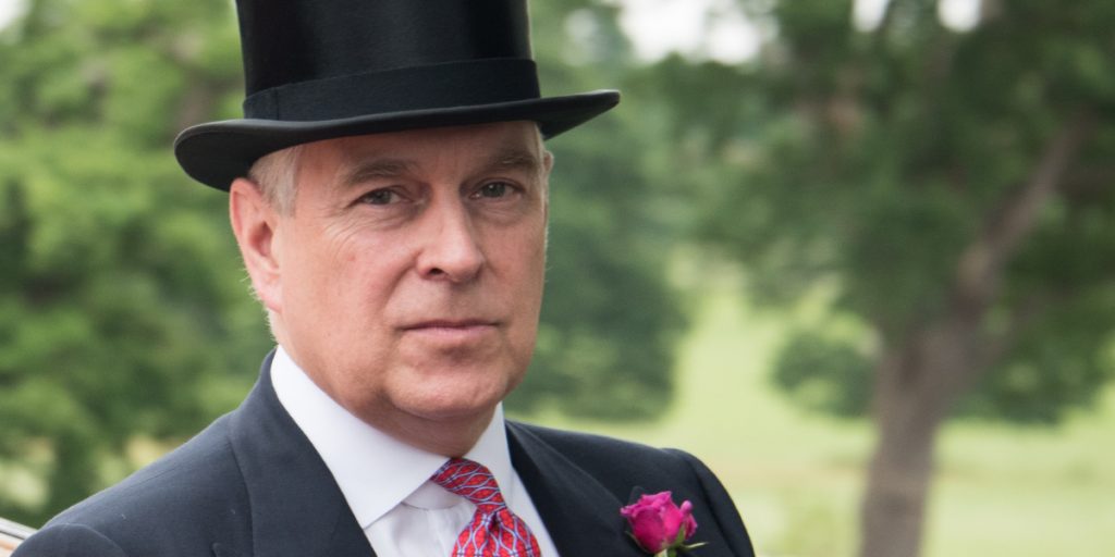Prins Andrew beholder fortsat vigtig royal rolle trods dårligt ry