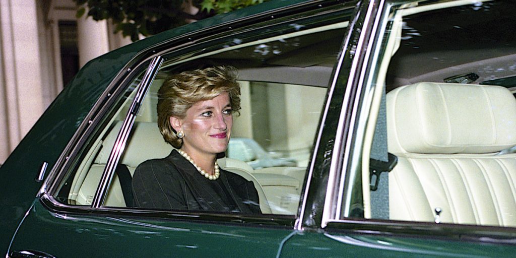 Han var prinsesse Dianas elsker: Du gætter aldrig, hvad han laver i dag