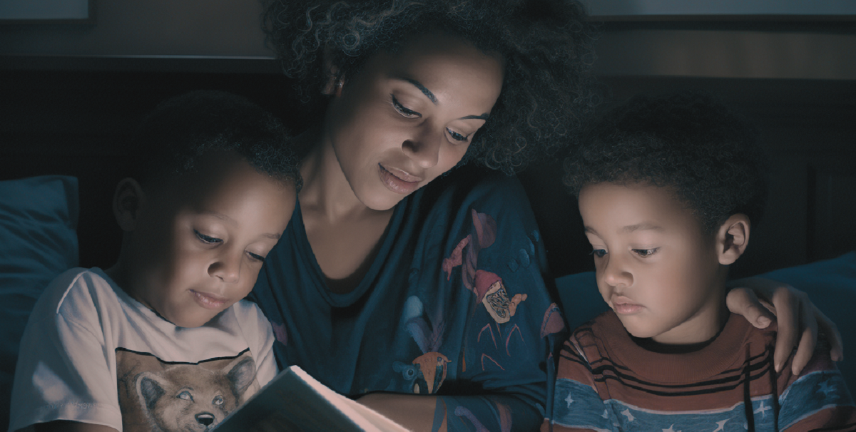 Mors geniale trick går viralt: Sådan får du hurtigt og effektivt puttet børnene i seng