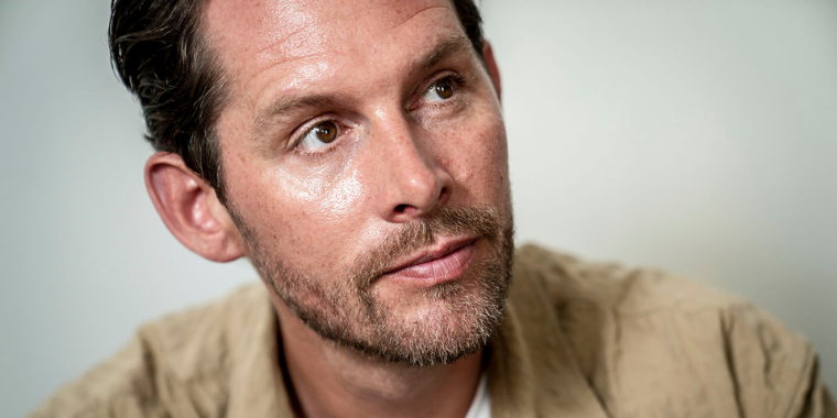 Trist Rasmus Seebach ramt af sygdom