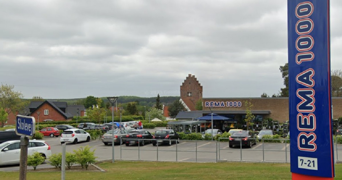 Efter ærgerlig episode på Rema 1000-parkeringsplads: Nu beder Bent om hjælp