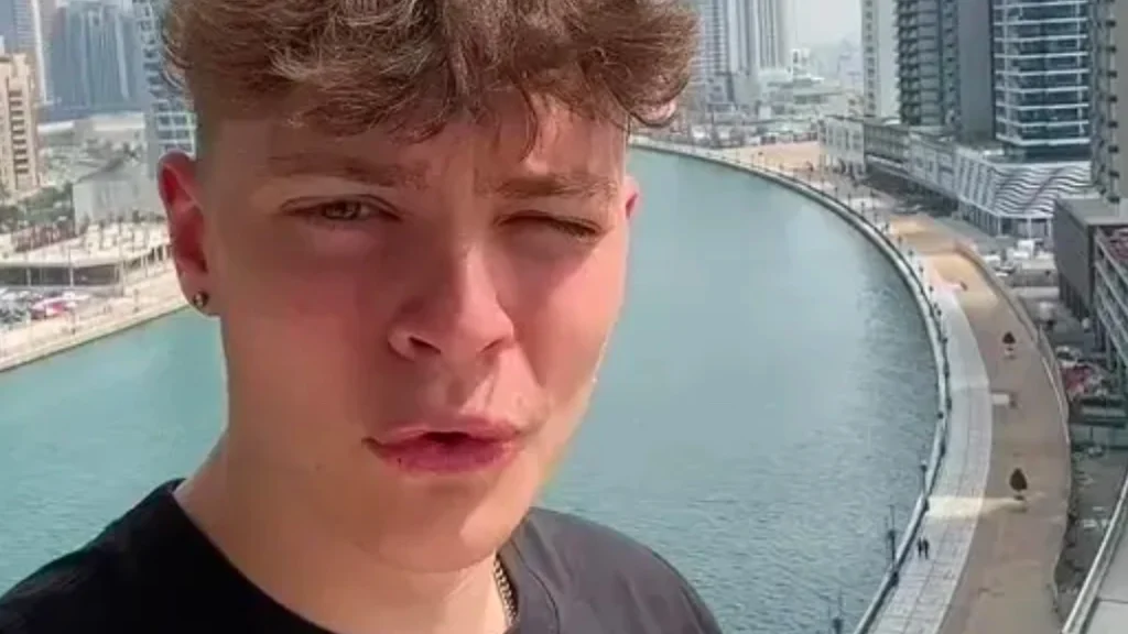 17-årige Jacob droppede ud af skolen: I dag er han 19 år og millionær