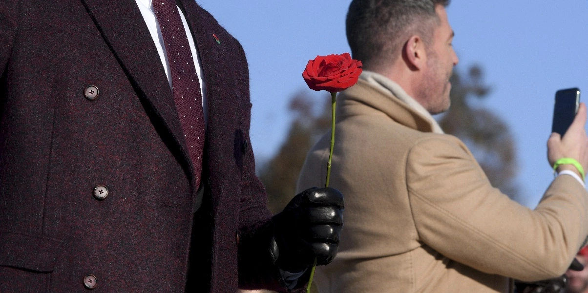 33-årig kvinde påstår, at ‘Bachelor’-stjerne er far til hendes ufødte tvillinger