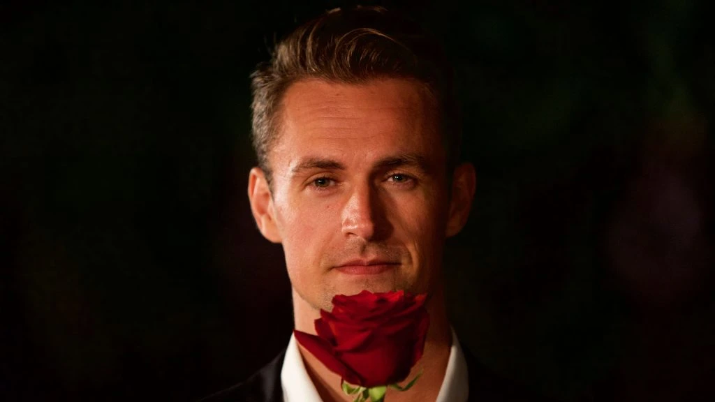 Sidste rose er givet i Bachelor: Nu forklarer Casper