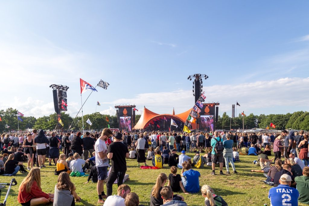 Tag bussen direkte fra Vejle til Roskilde Festivals teltplads