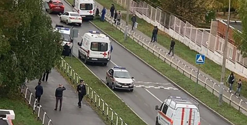 7 børn blandt 13 dræbte i masseskyderi på russisk skole