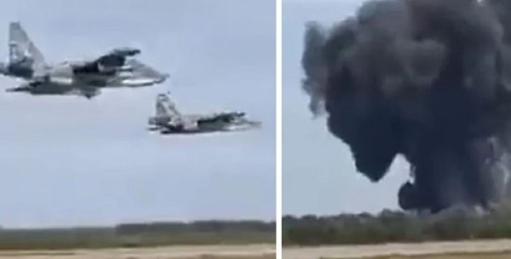 Kæmpe røgsky: Russisk kampfly styrter mod jorden