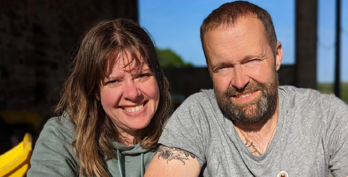 Sally og familien måtte aflyse ferie til over 20.000 kroner: Hotellet var en ‘gigantisk ovn’