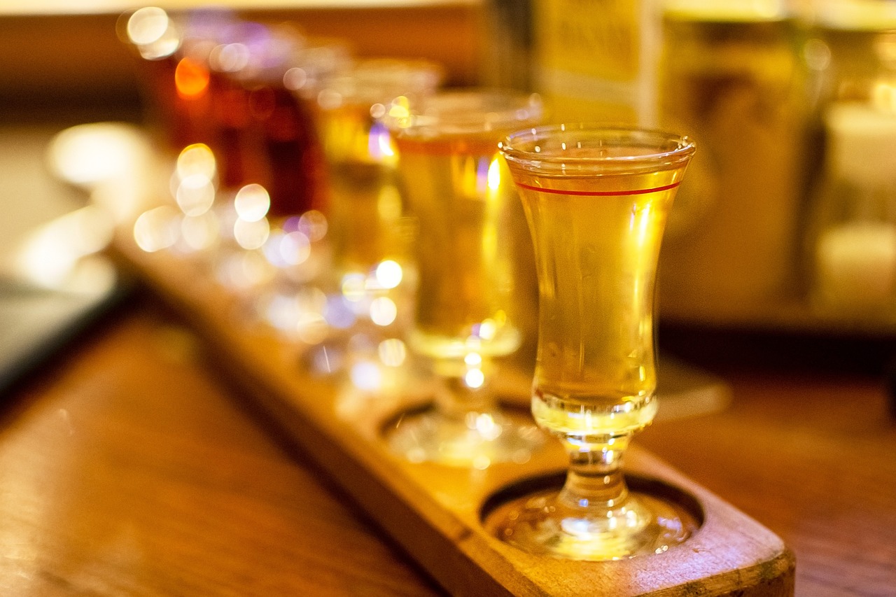 Ja, du skal faktisk bide din snaps over til julefrokosten