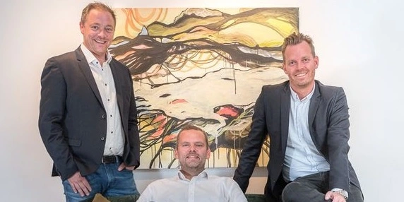 Iværksættertrio når rekordvækst med digitale marketingspil