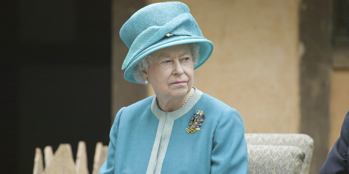 Dronning i stor sorg: Nu siger hun farvel