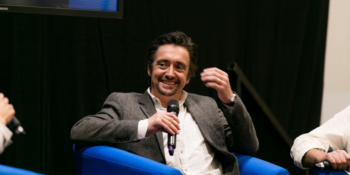 Kendt TV-vært om el-biler: “Tag det roligt”