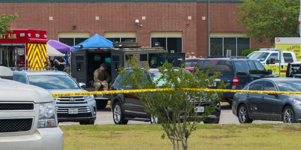Masseskyderi i Texas: Bevæbnet mand dræber 19 børn