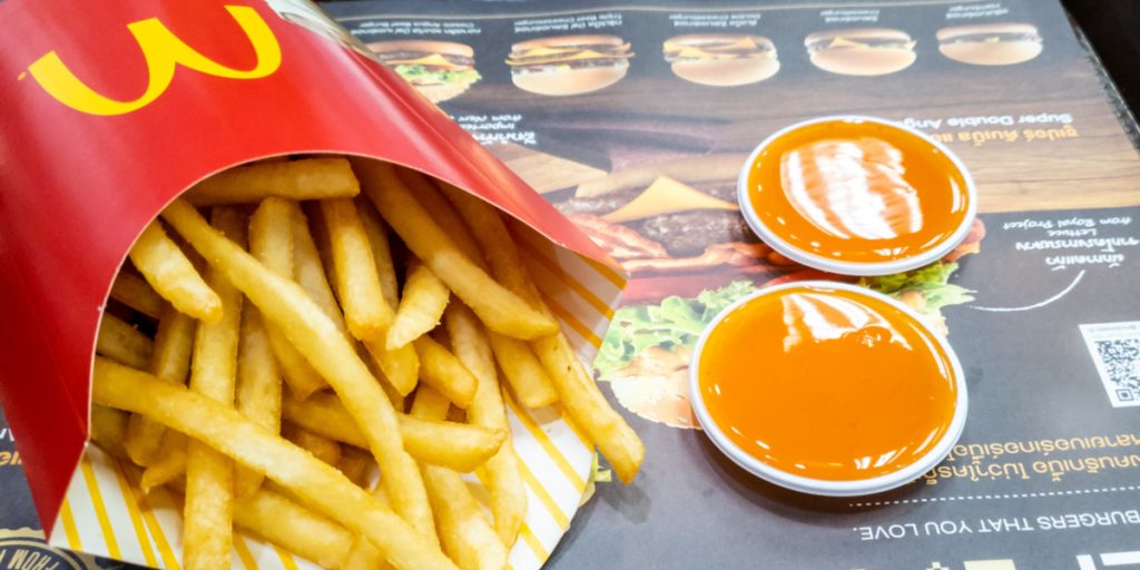 Folk er i chok: Det består den populære ‘Sweet and Sour’-sauce fra McDonald’s egentlig af