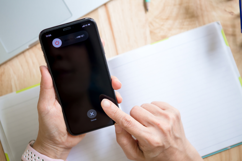Få gør det: Så ofte bør du slukke din telefon helt ifølge sikkerhedseksperter