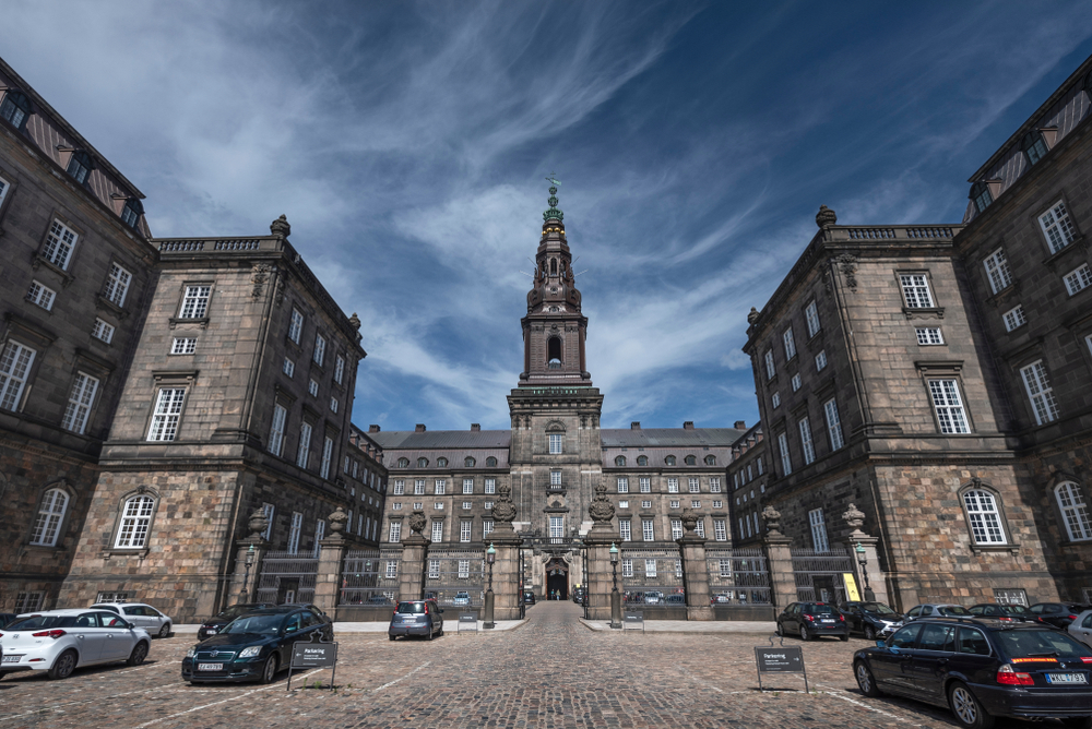 Folketingsmedlem bekræftet smittet med coronavirus