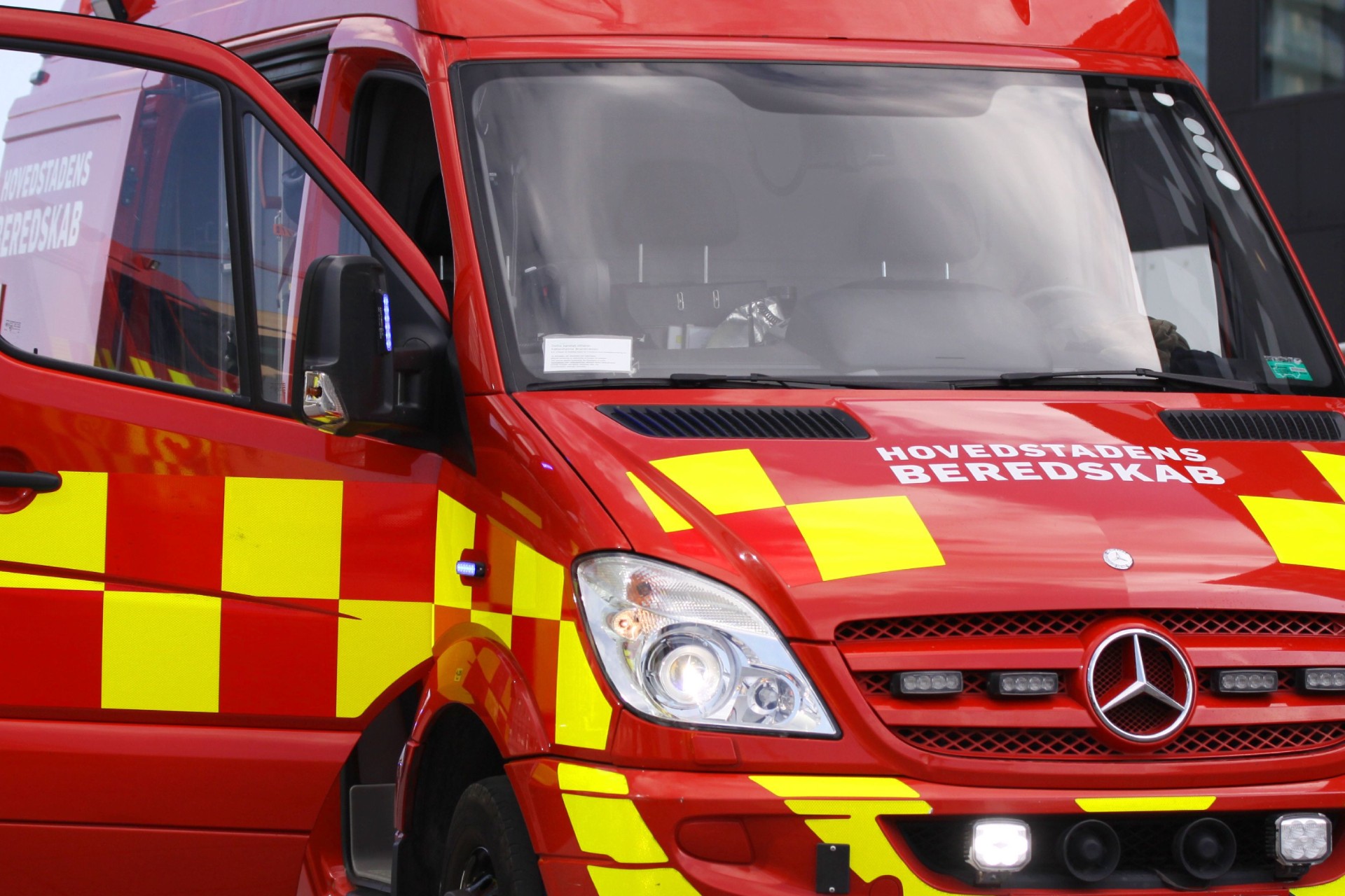 Lige nu: Voldsom brand i lejlighed