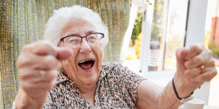 Trist stemning på plejehjemmet – Så tog Tina affære