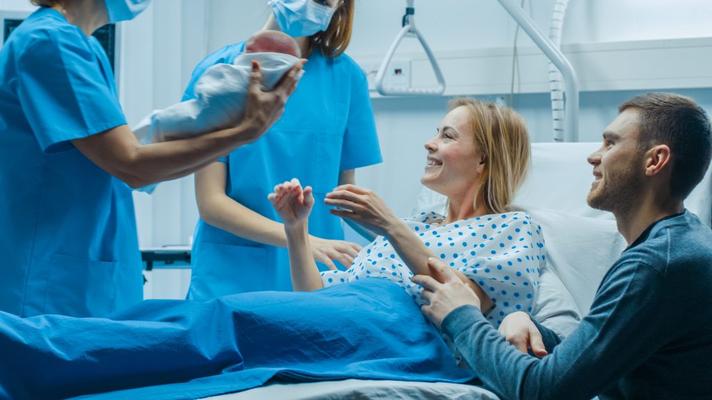 Hjemlige rammer skal give nybagte forældre en tryg oplevelse på fødeklinikken