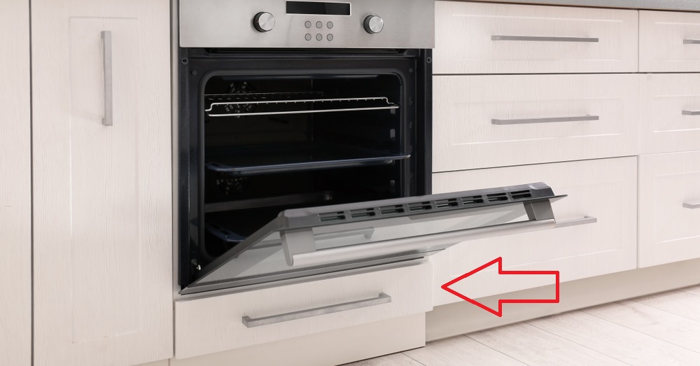 Skuffen under ovnen har en speciel funktion, som næsten ingen kender til