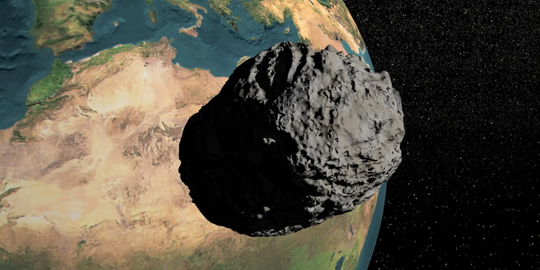Jorden har netop undgået kæmpe asteroide – men faren er ikke drevet over