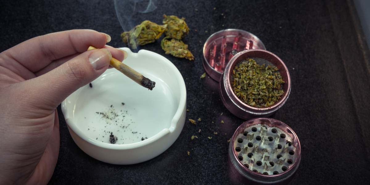 Storby vil forbyde cigaretter i folks eget hjem – men hash er okay