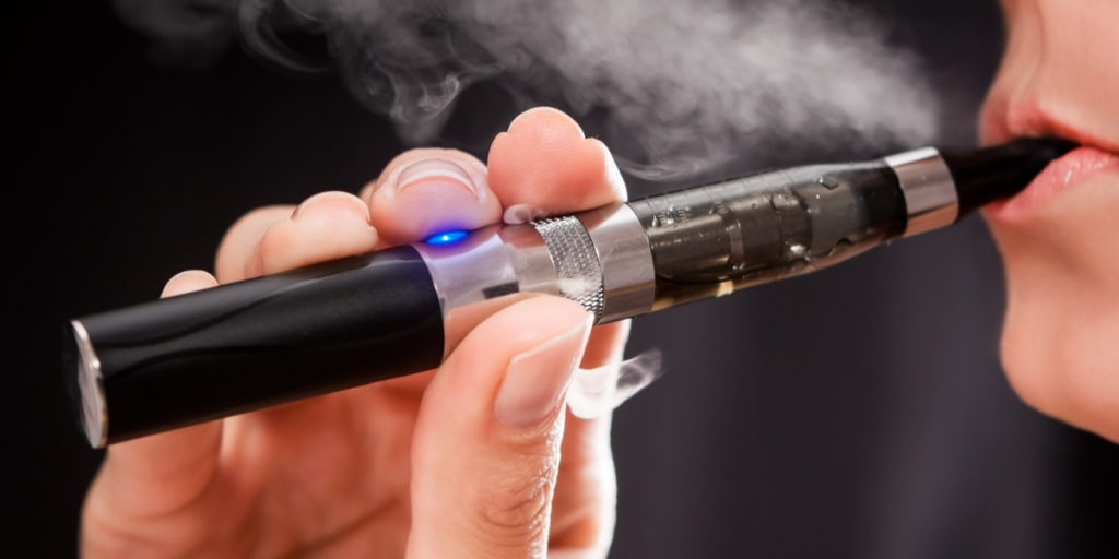 Politi og kommune advarer mod E-cigaretter: Kan være erstattet af blandt andet narkotika