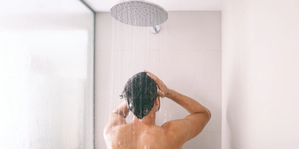 De fleste gør det i badet – men eksperter advarer: “Lad være!”