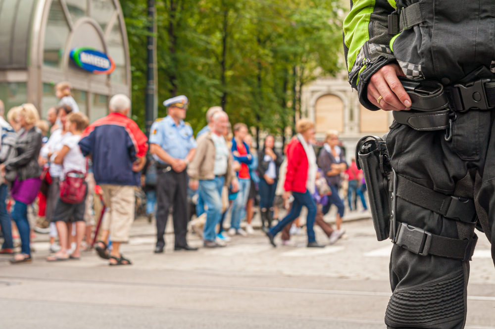 Letbane kører ind i butik i Oslo: Fire personer såret