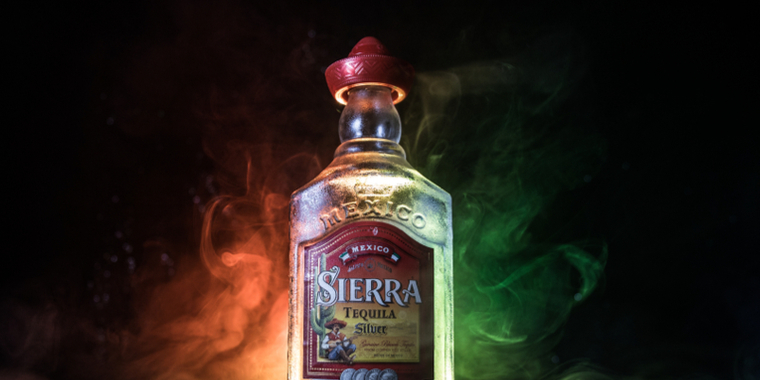 Overraskende trick afsløres: Derfor har tequilaflasken hat på