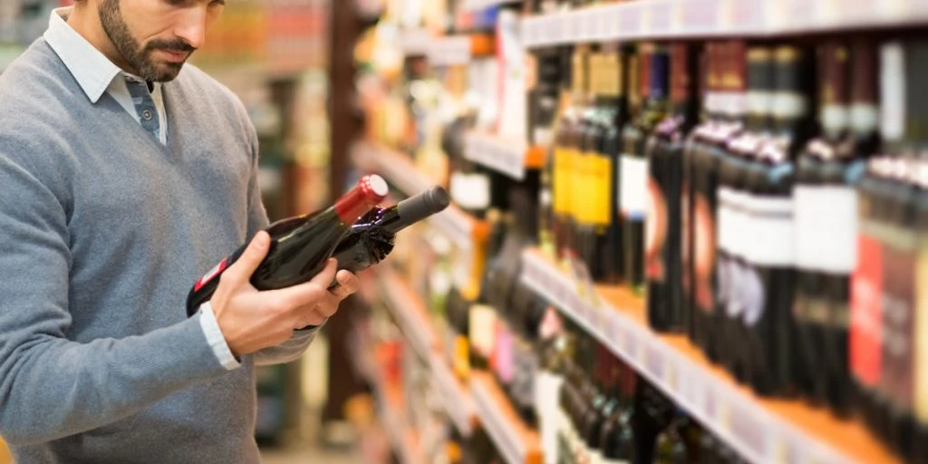 Ekspert: Så nemt kan du spare penge på øl og vin