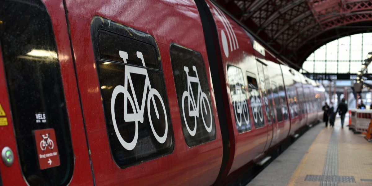 Prisstigning i bus og tog: Se hvad du skal betale i 2025