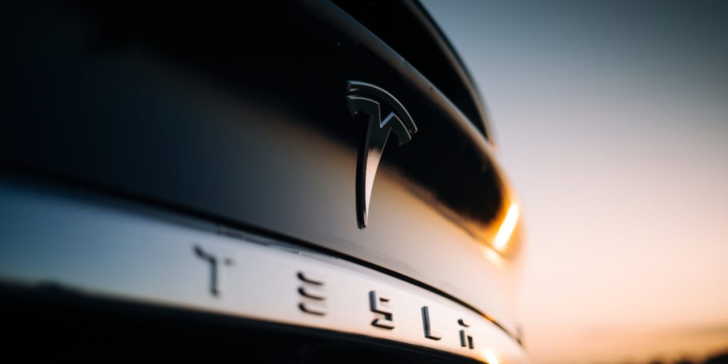 Ekspert begejstret for ny Tesla model: Krydser psykologisk eller magisk grænse