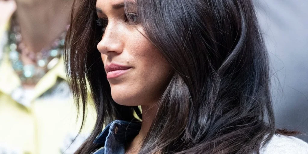 Rygterne svirrer om Meghan Markle: Nu udtaler hun sig “Har ikke noget at gøre med cannabisfarm”