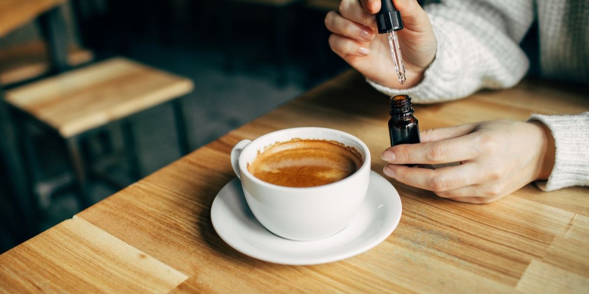 Drop mælken: Her er det nye twist til din morgenkaffe, som tager internettet med storm