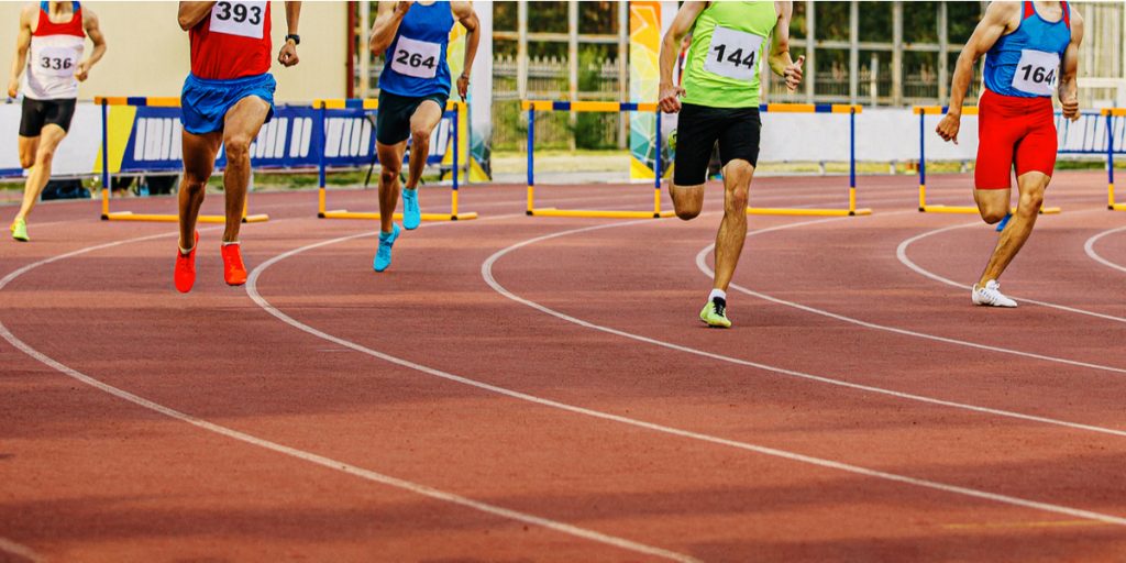 Atlets 400-meterløb blev ødelagt: Den blev ved med at falde ud af bukserne