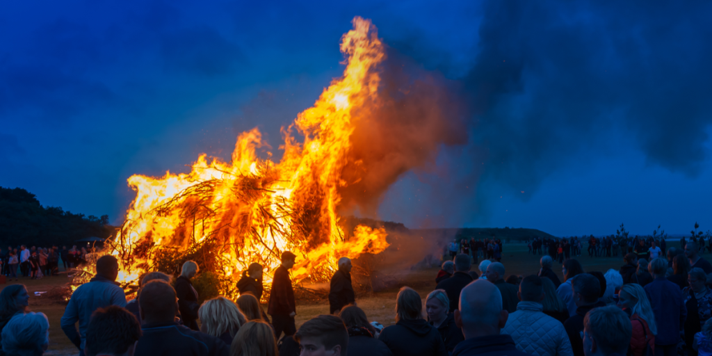 Advarer: Klip ikke klippe din hæk før Sankt Hans