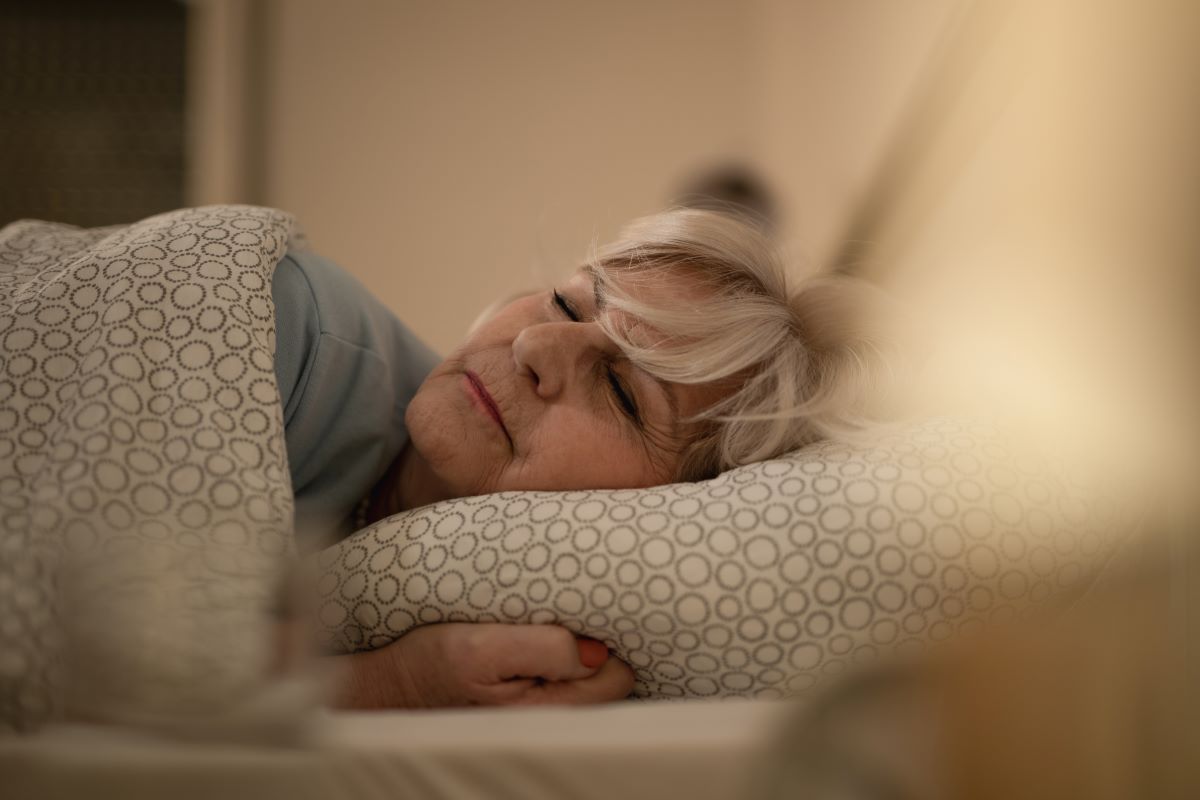 Så mange timer bør du sove hver nat, hvis du er over 60 år
